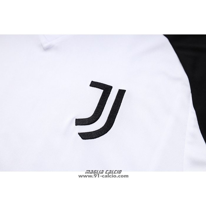 Tuta da Track
 Juventus Manica Corta
 2023-2024 Bianco
 - Pantaloncini
